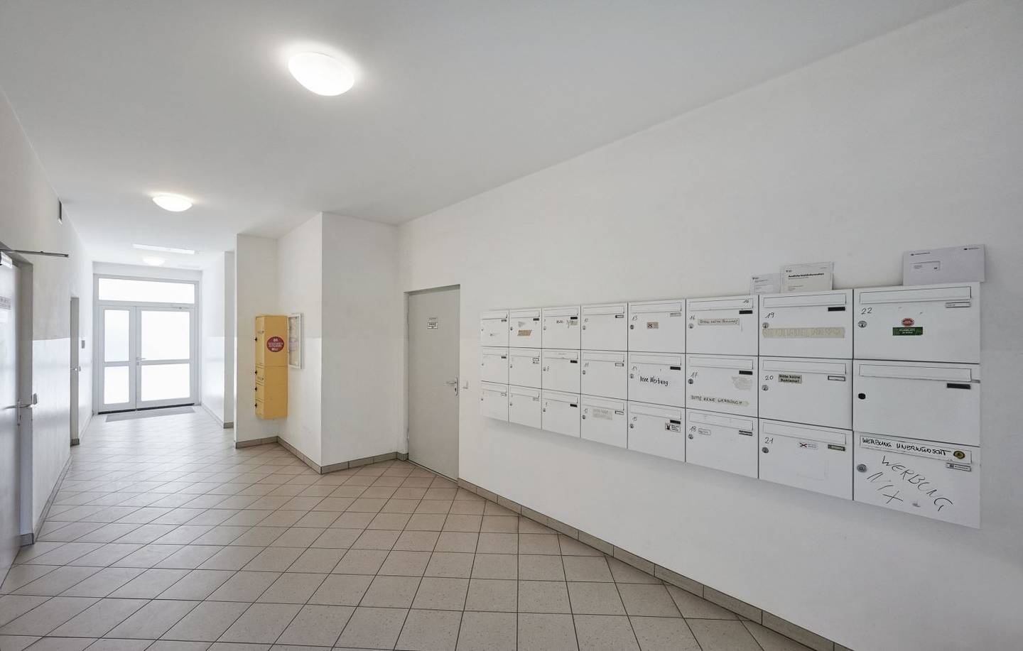 Apartment with terrace in a historic building near U4 U6