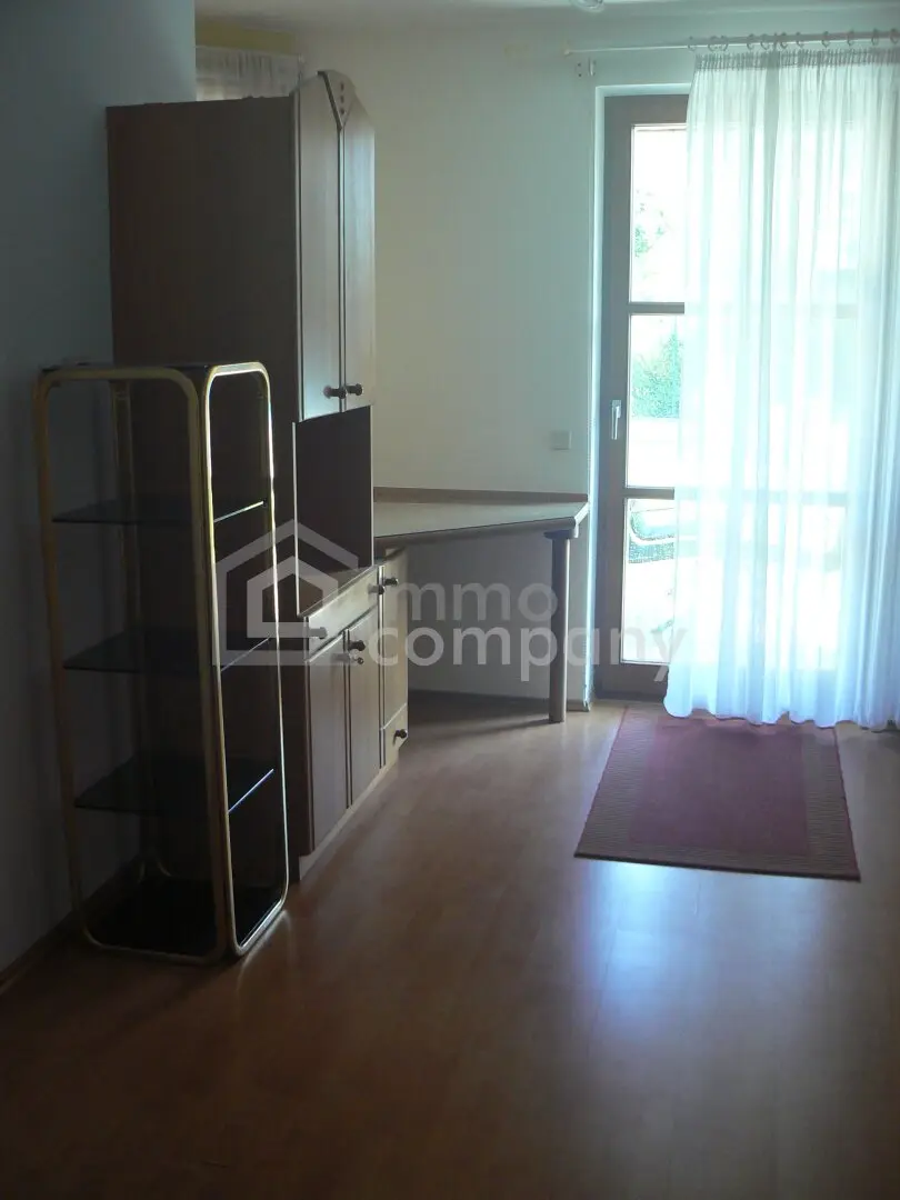 Apartment with garden and terrace in a quiet area