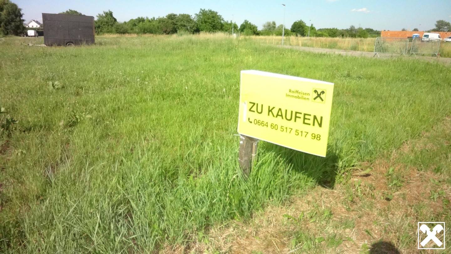 Leistbares Eckgrundstück, aufgeschlossen mit Bauzwang bis 2029 !