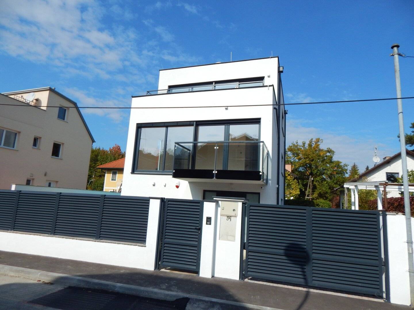 Luxurious single-family home in Vienna 165m², 4 rooms, 3 bathrooms, pool, garden, balcony, terrace and more