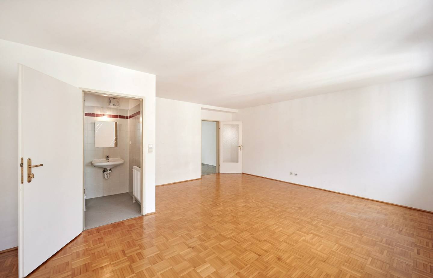 Singlewohnung mit Potenzial – selbst einziehen
oder als Investment mit angemessenen Mietzins!