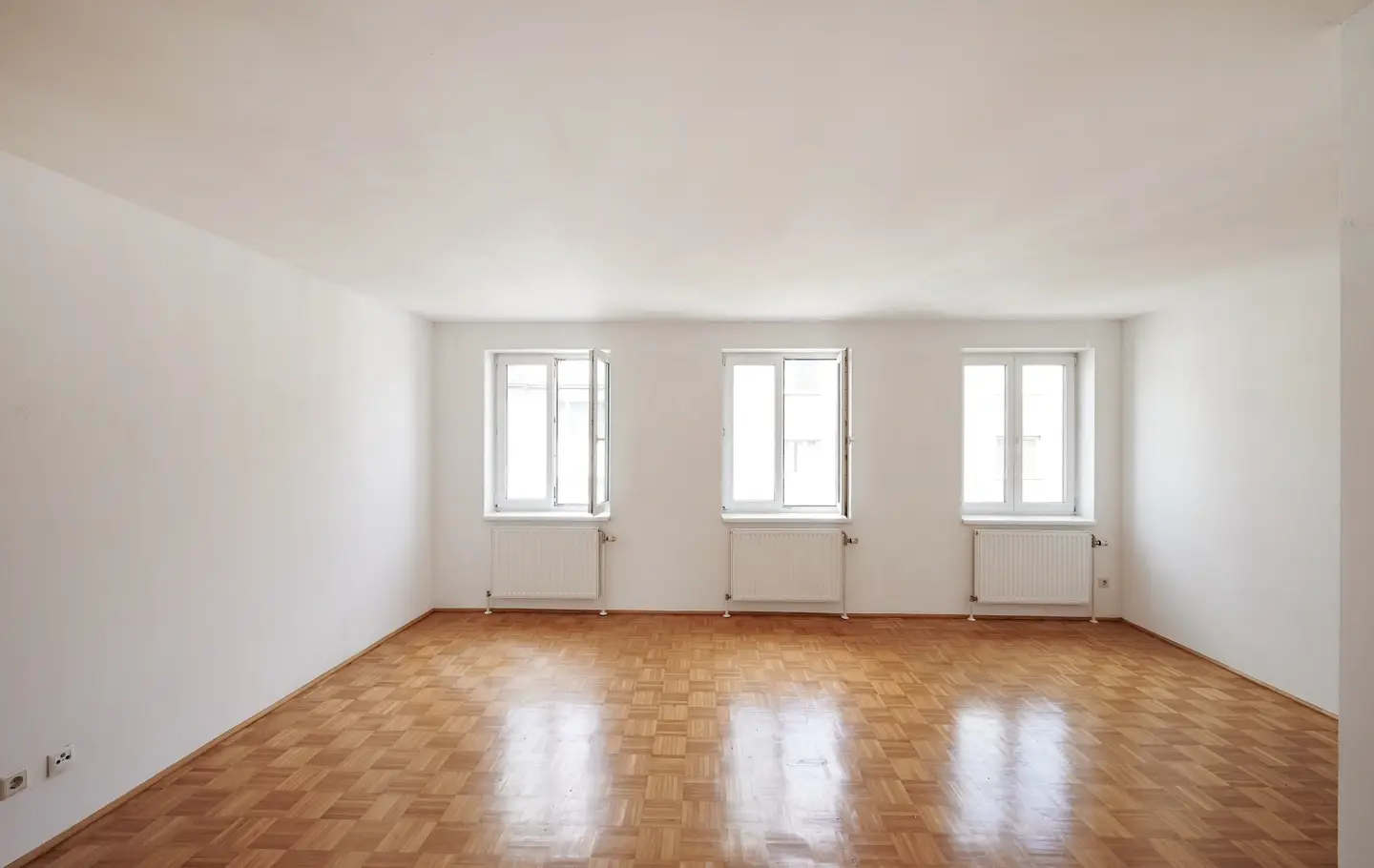 Singlewohnung mit Potenzial – selbst einziehen
oder als Investment mit angemessenen Mietzins!