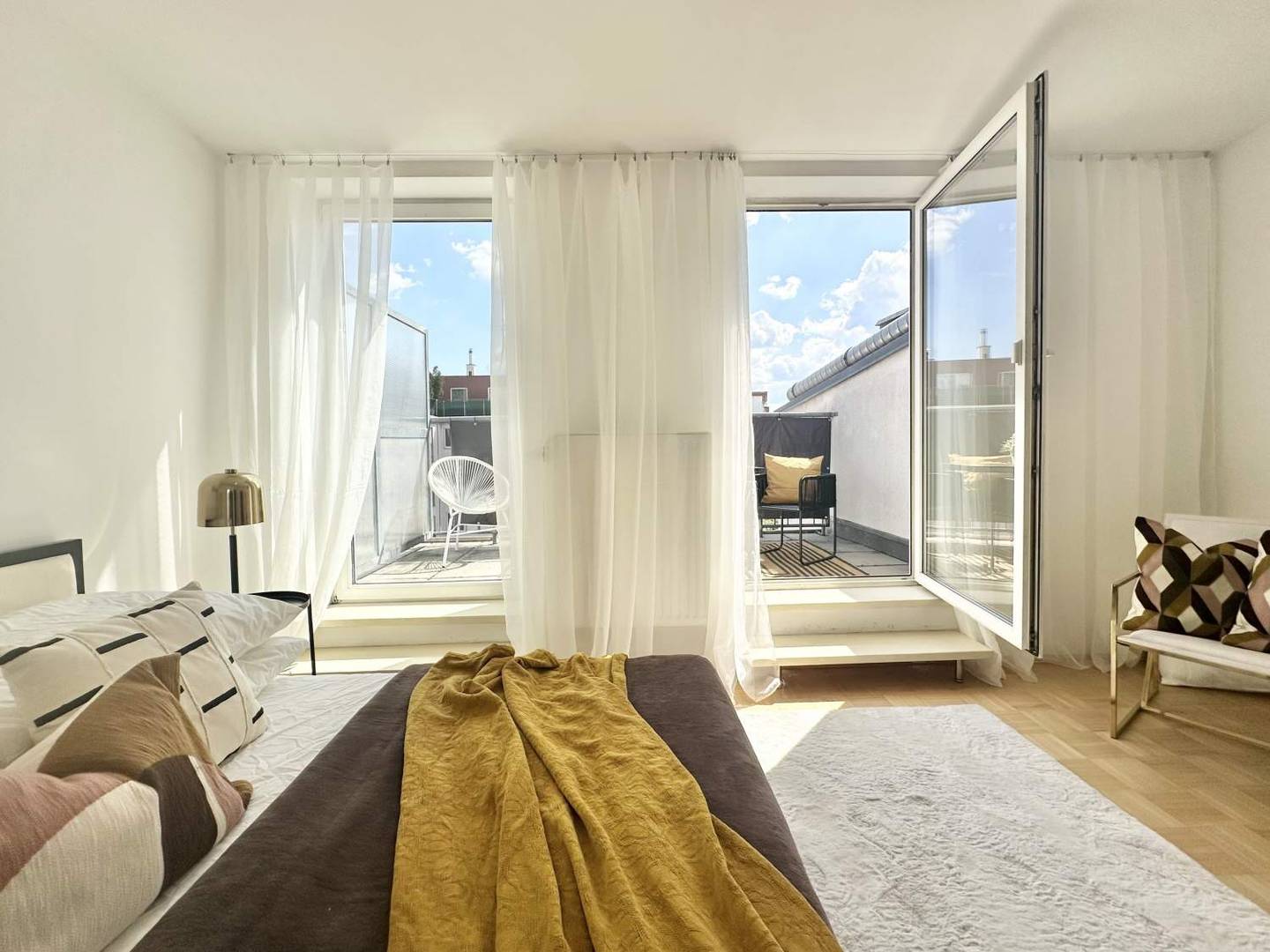 Maisonette apartment with terrace in a quiet courtyard