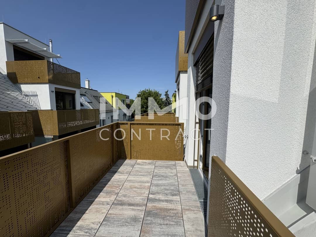 Dachgeschosswohnung Erstbezug mit Balkon nahe U1