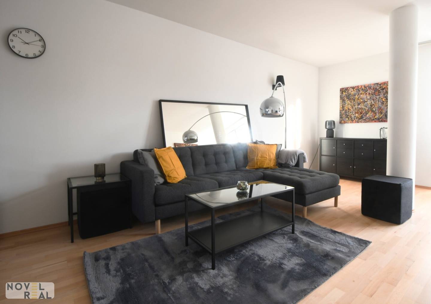 Apartment with built in kitchen near Reumanplatz