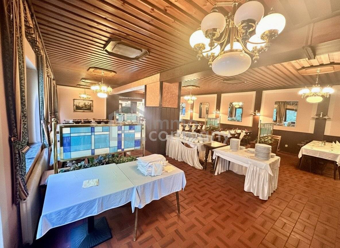 Unique opportunity: Spacious restaurant in a prime location for rent