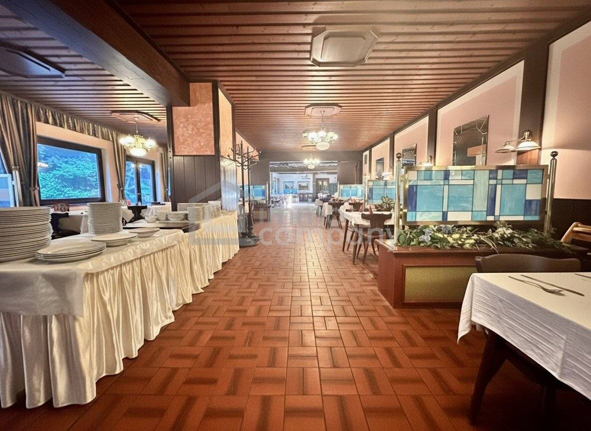 Unique opportunity: Spacious restaurant in a prime location for rent