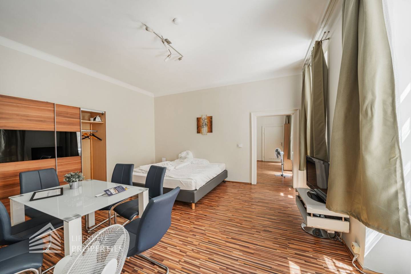 Apartment near Enkplatz with U3 access