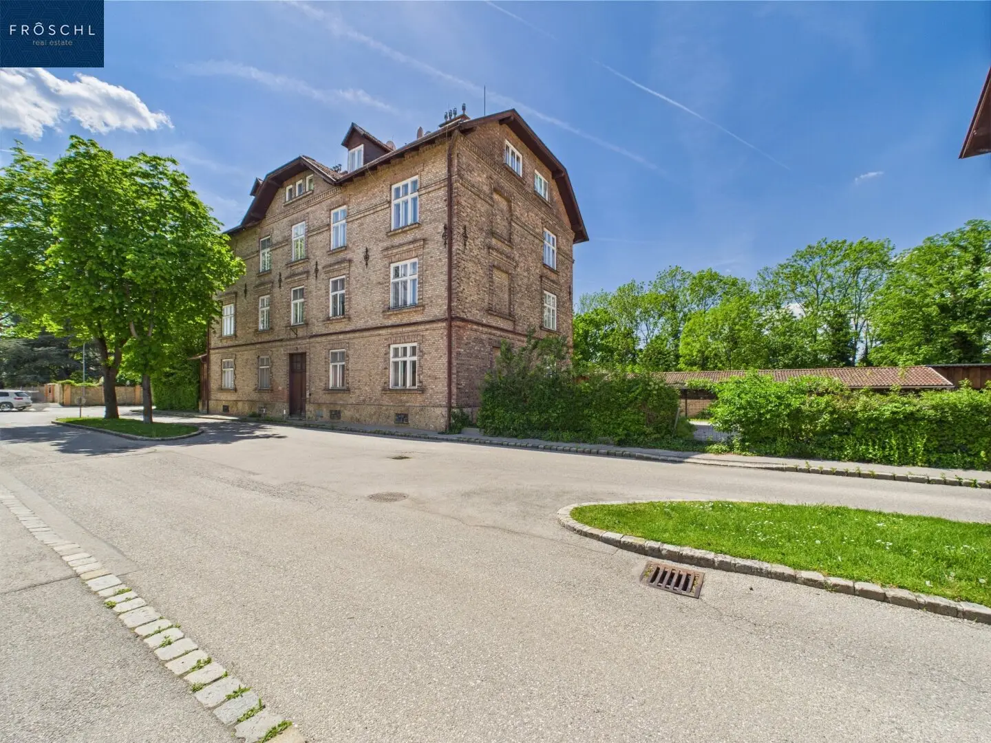 Where vision meets potential: Zinshaus 3 - NEUNKIRCHEN - Development project in prime location