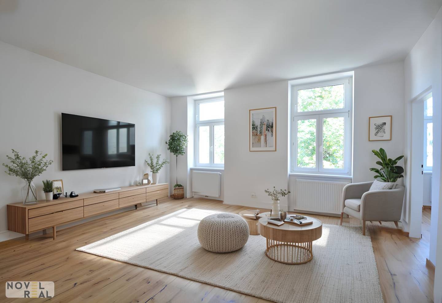 Attic apartment with terrace and good transport connections