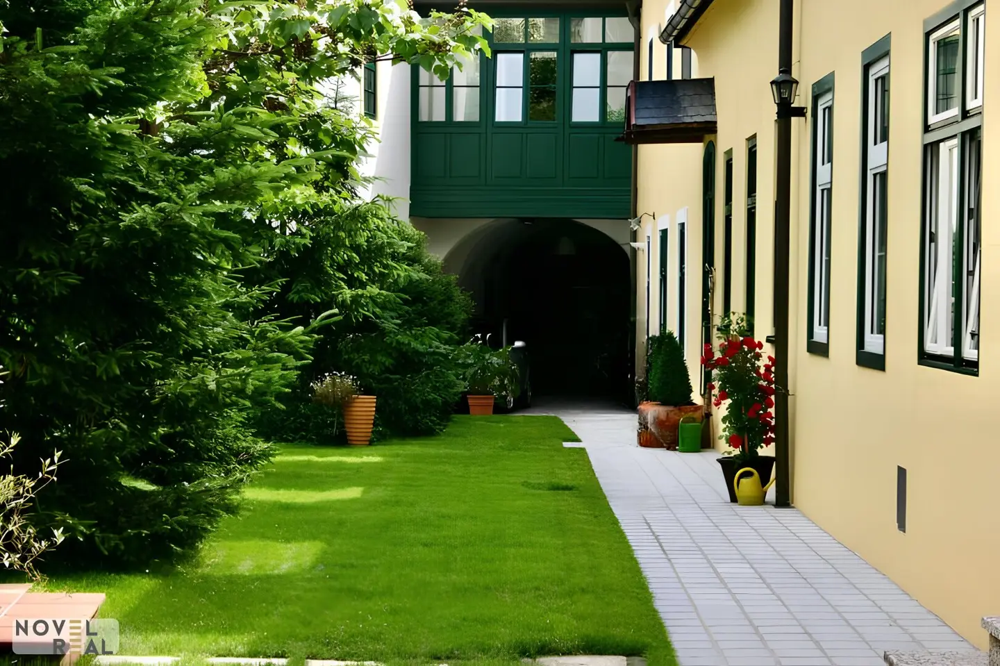 Mehrfamilienhaus in Brunn am Gebirge mit Garten und Renditepotenzial