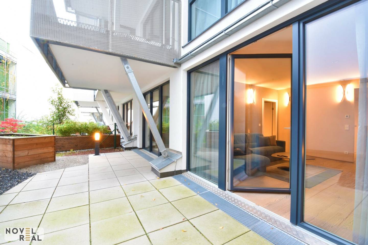Apartment with courtyard terrace near Mariahilfer