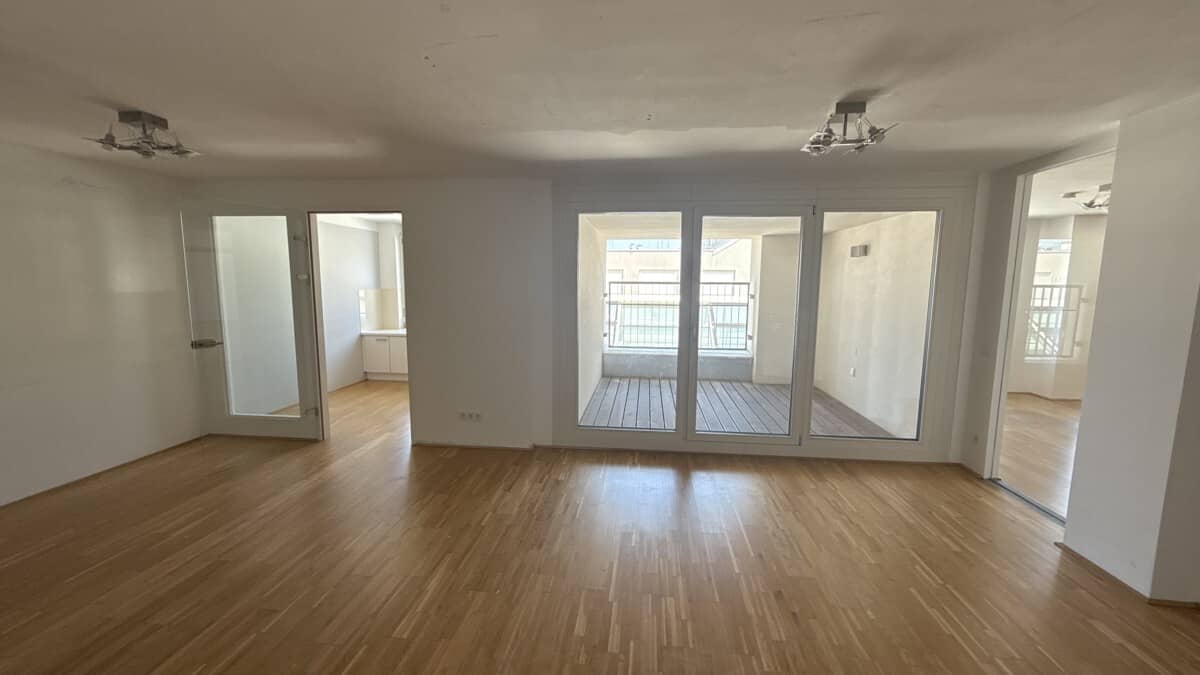 Großzügiges Büro im DG - Inklusive privater Terrasse!
