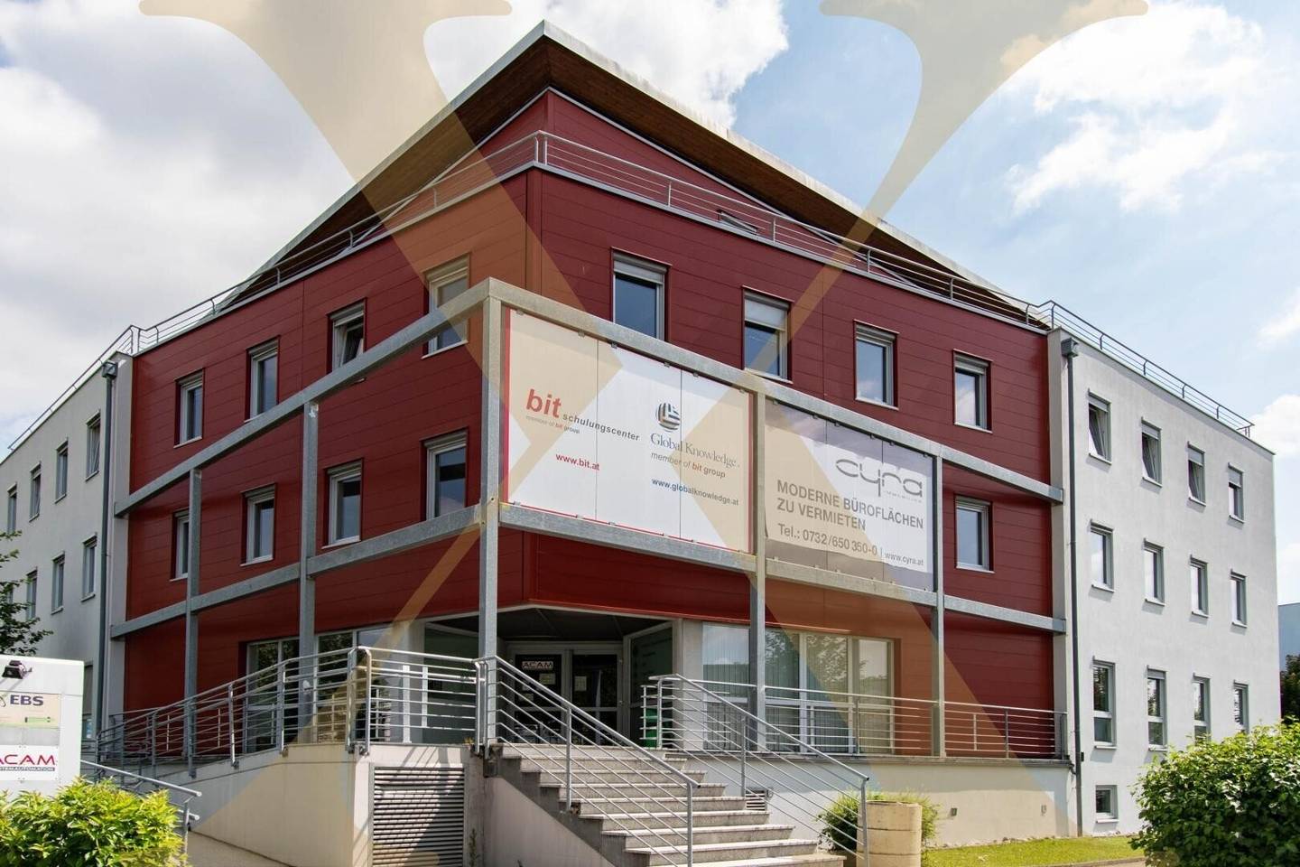 Perfectly connected office space in the Franzosenhausweg business park for rent