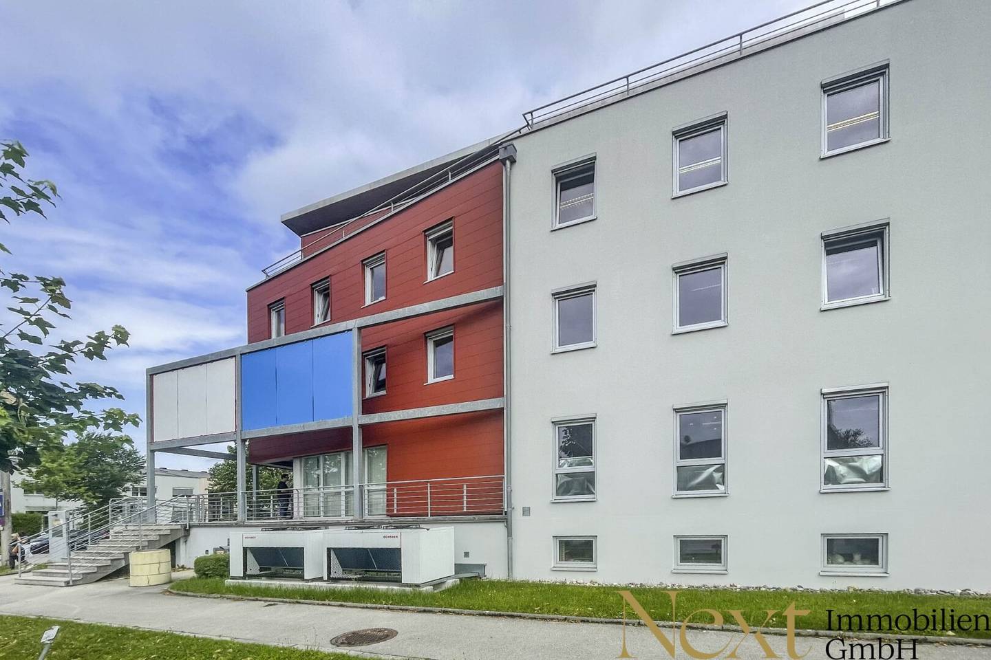Perfectly connected office space in the Franzosenhausweg business park for rent
