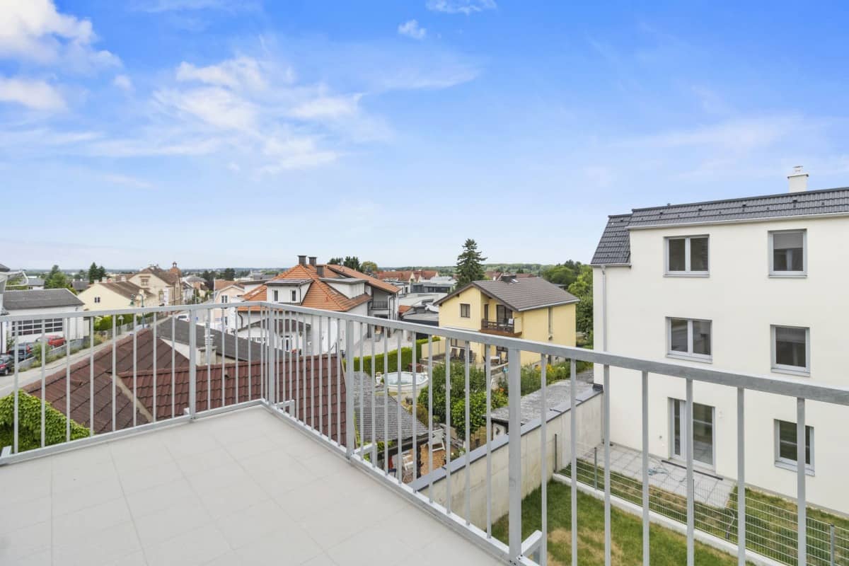 Dachgeschosswohnung balcony four rooms provisionsfrei