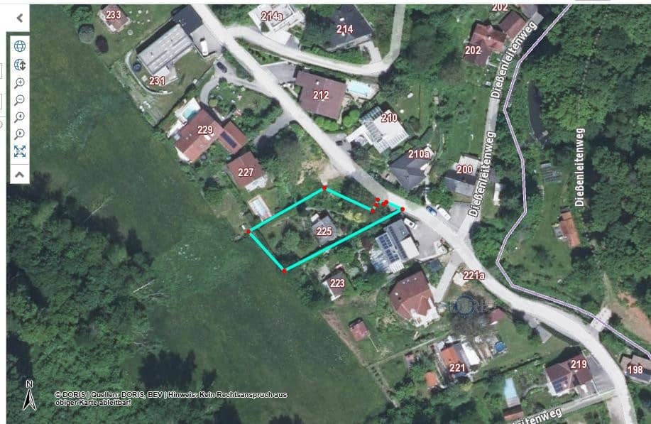 Grundstück mit bewohnbarem Wochenendhaus mit 2 Sonnenterassen und Aussicht AKTIONSPREIS 198.500 Euro