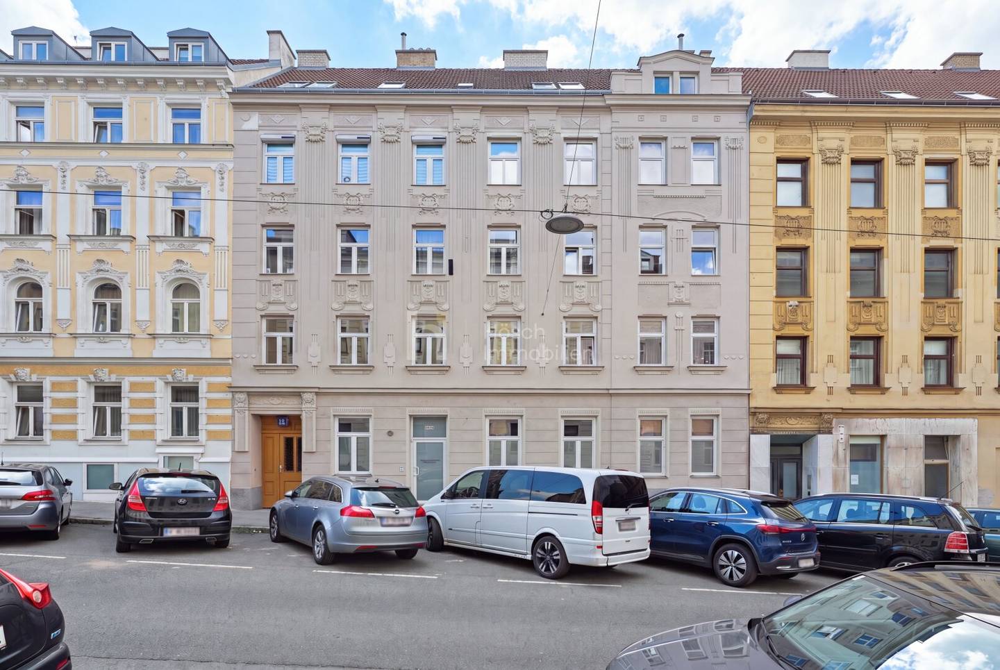 Wohnung Erstbezug Kernsanierung Balkon Innenhof