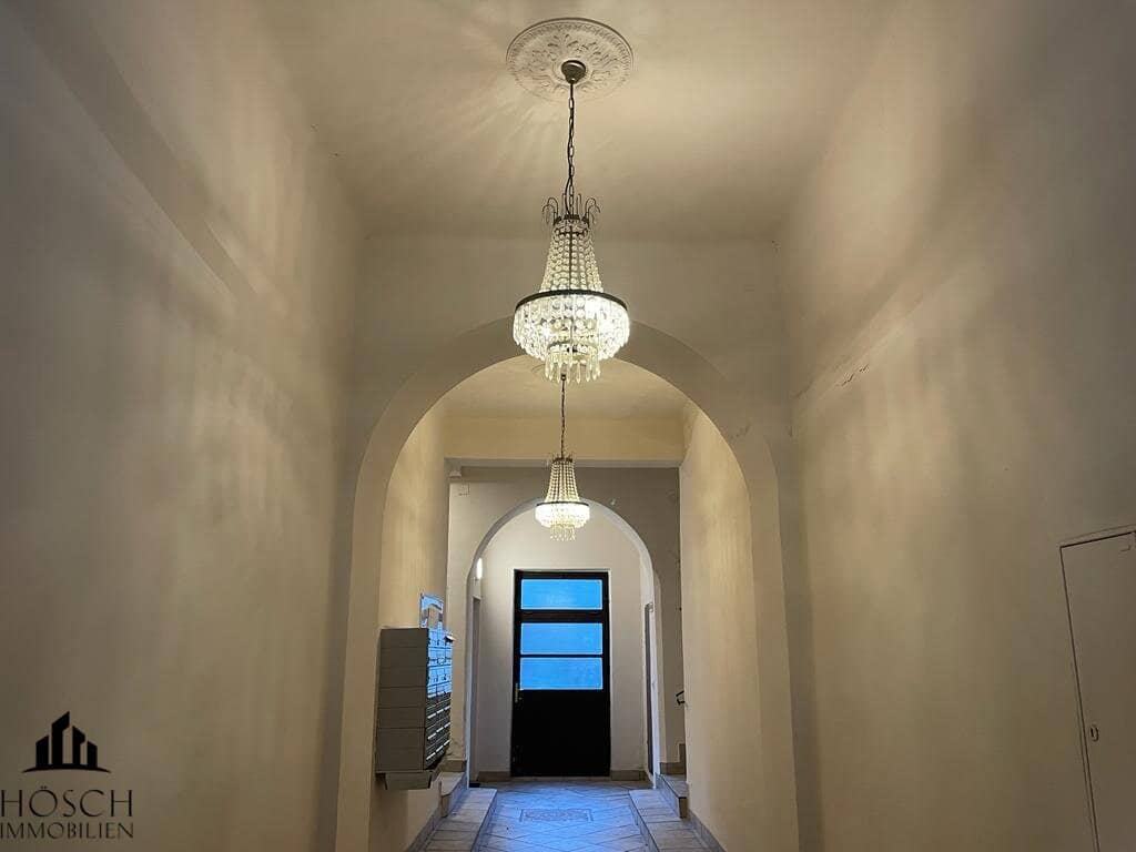 Altbauwohnung in ruhiger Gasse mit Terrasse