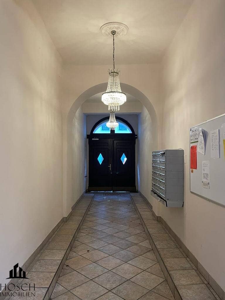 Altbauwohnung in ruhiger Gasse mit Terrasse