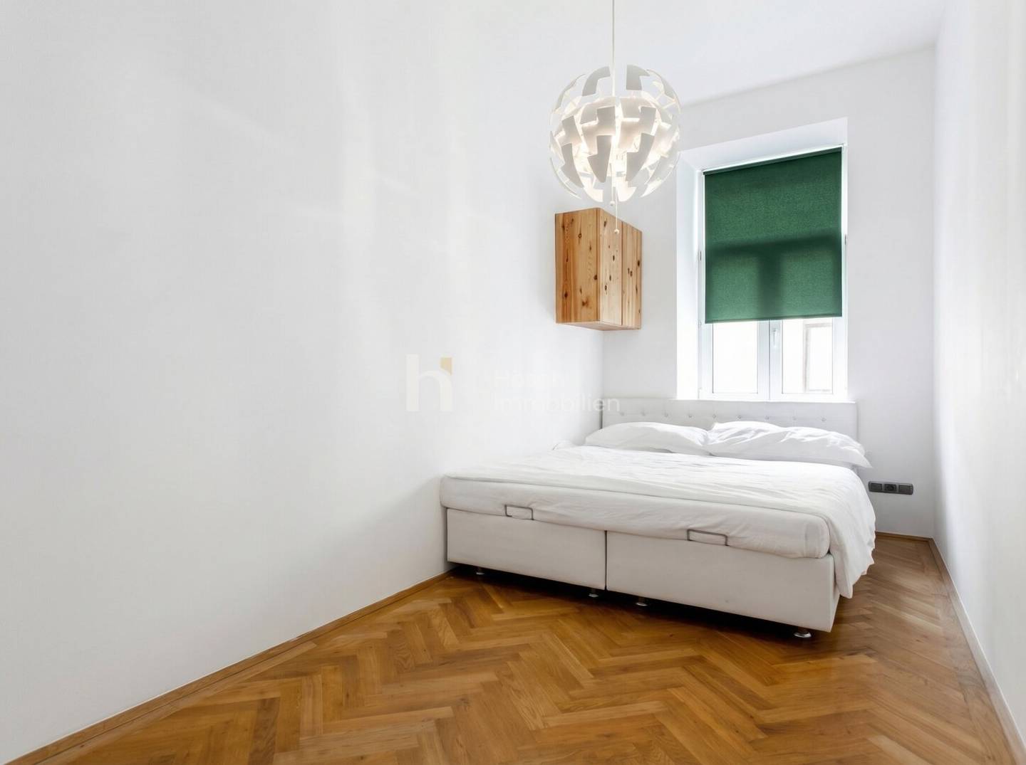 Old building apartment near Prater Augarten balcony