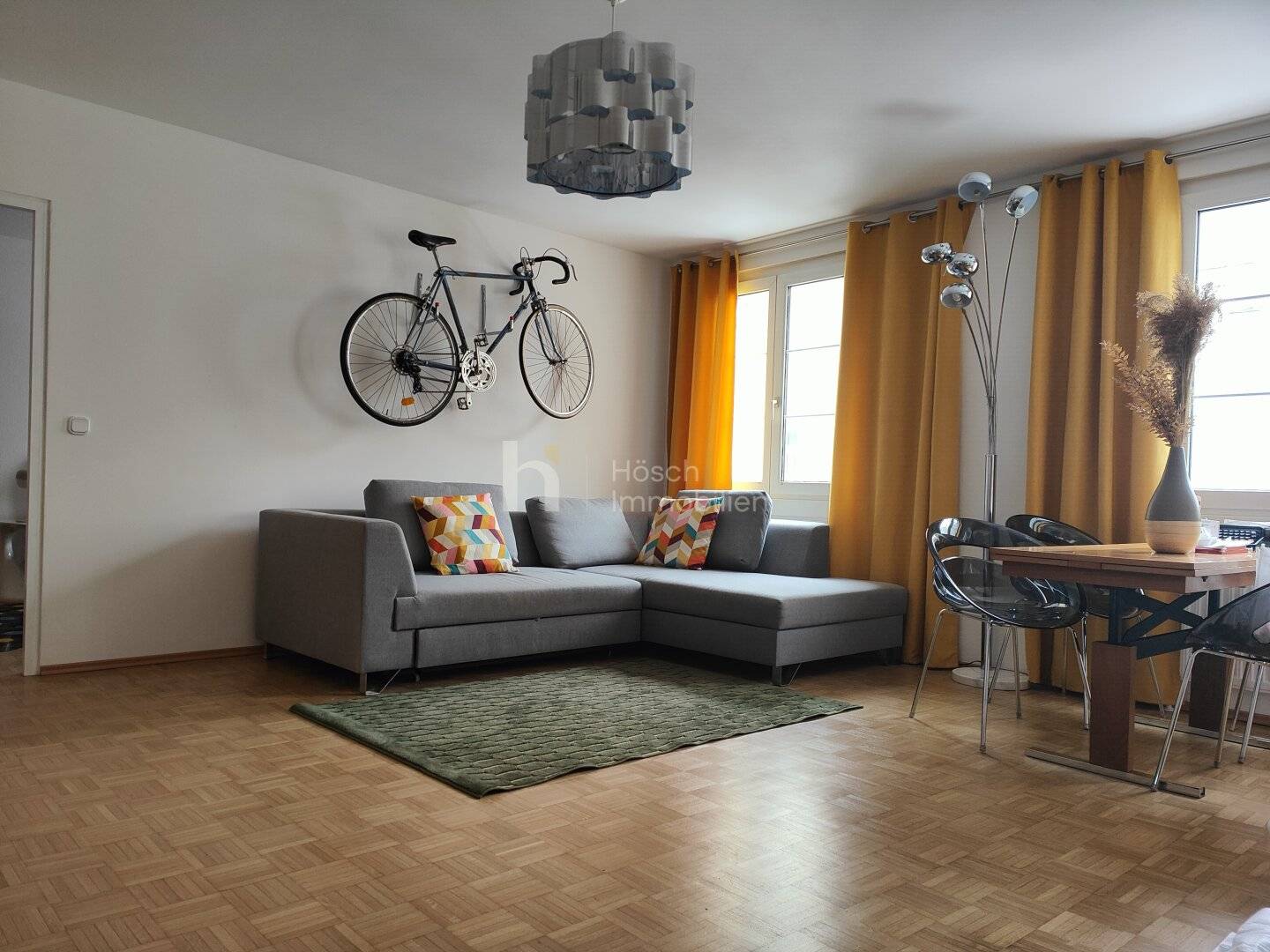 Apartment near U1 Reumannplatz bright and furnished