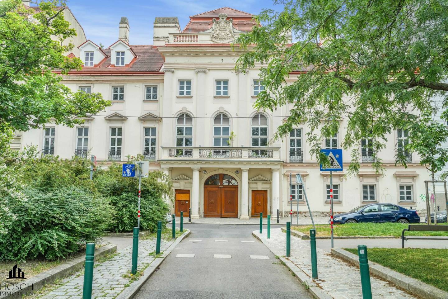 Fascinating Palace at the Augarten | with impressive history