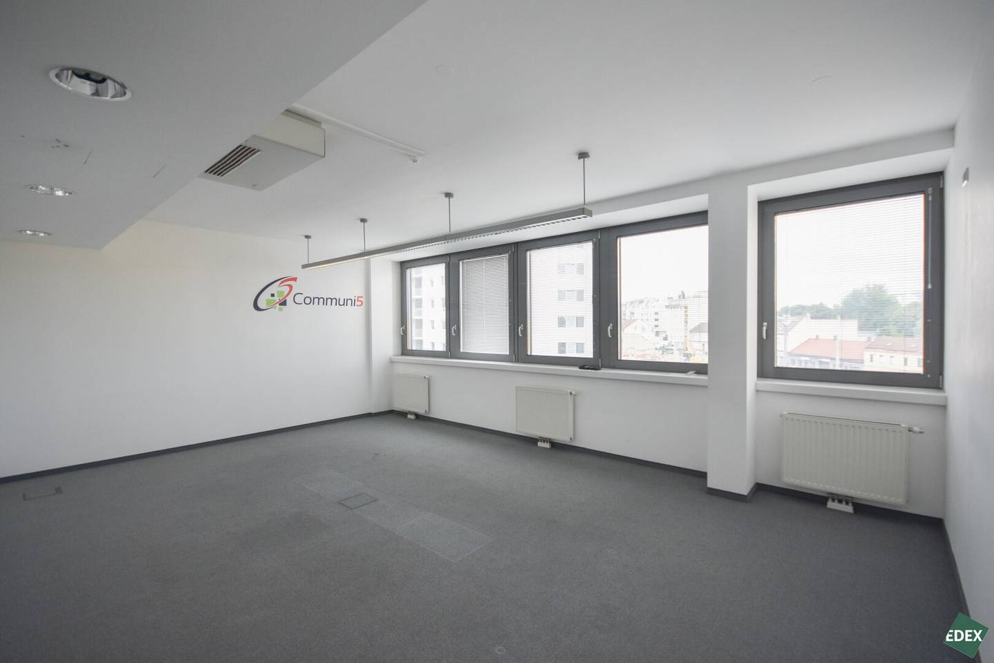 Spacious office space with optimal connectivity