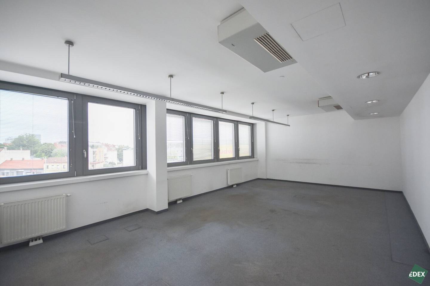 Spacious office space with optimal connectivity