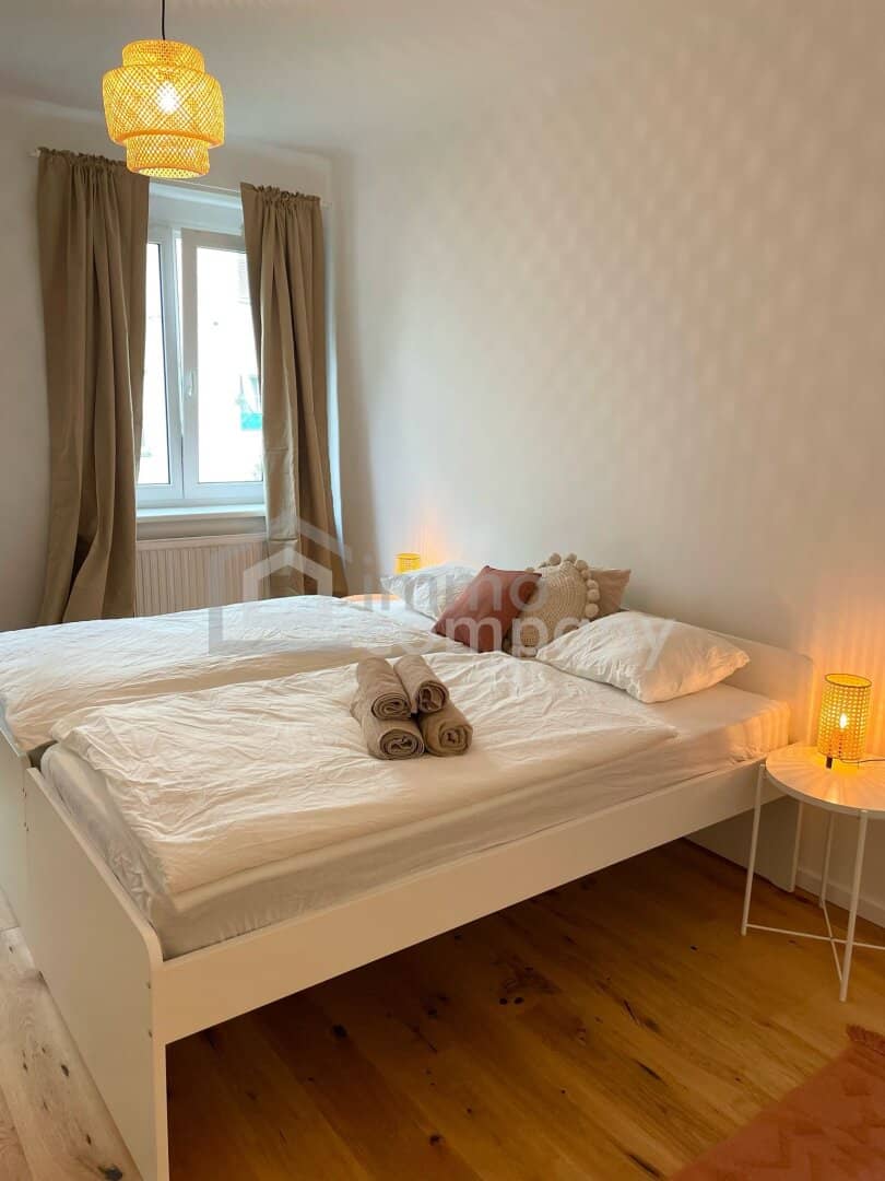 Wohnung with balcony and lift in quiet location