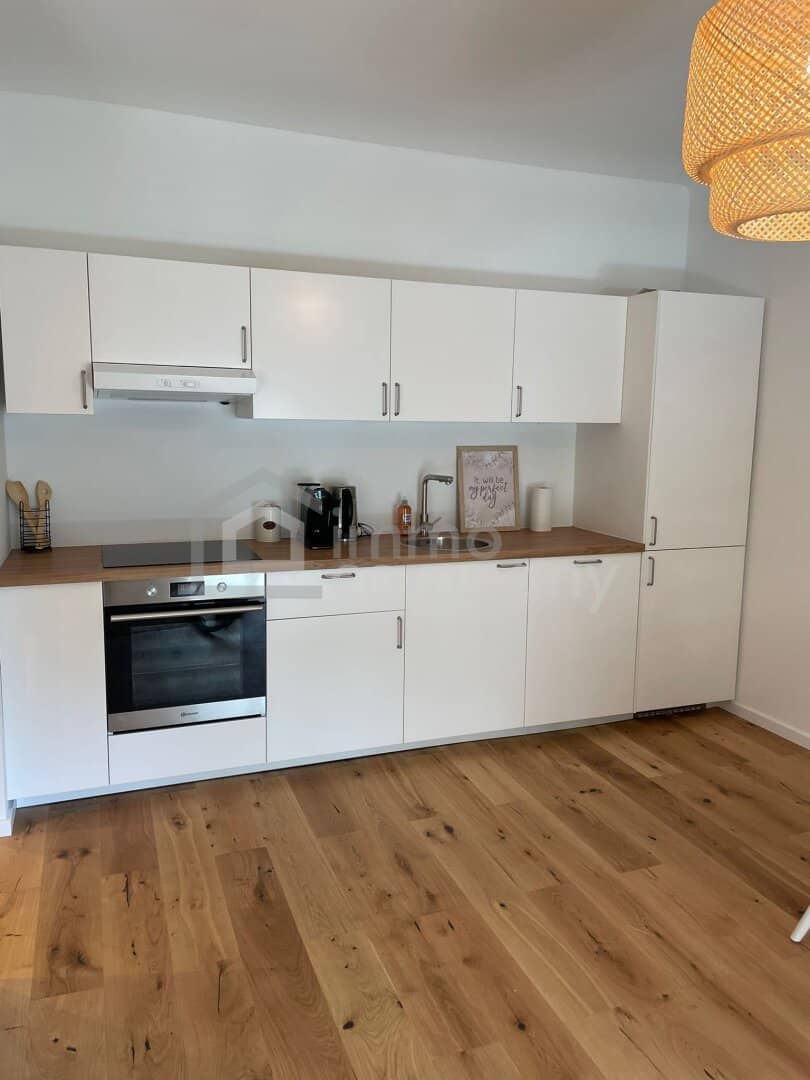 Wohnung with balcony and lift in quiet location