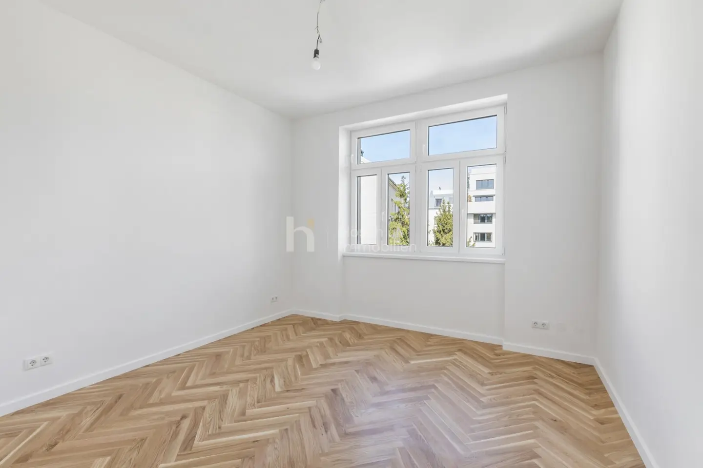 Wohnung hochwertig saniert im Altbau mit Lift