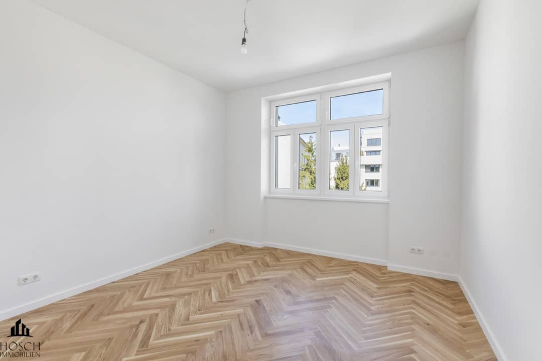 Apartment recently renovated in an old building with lift