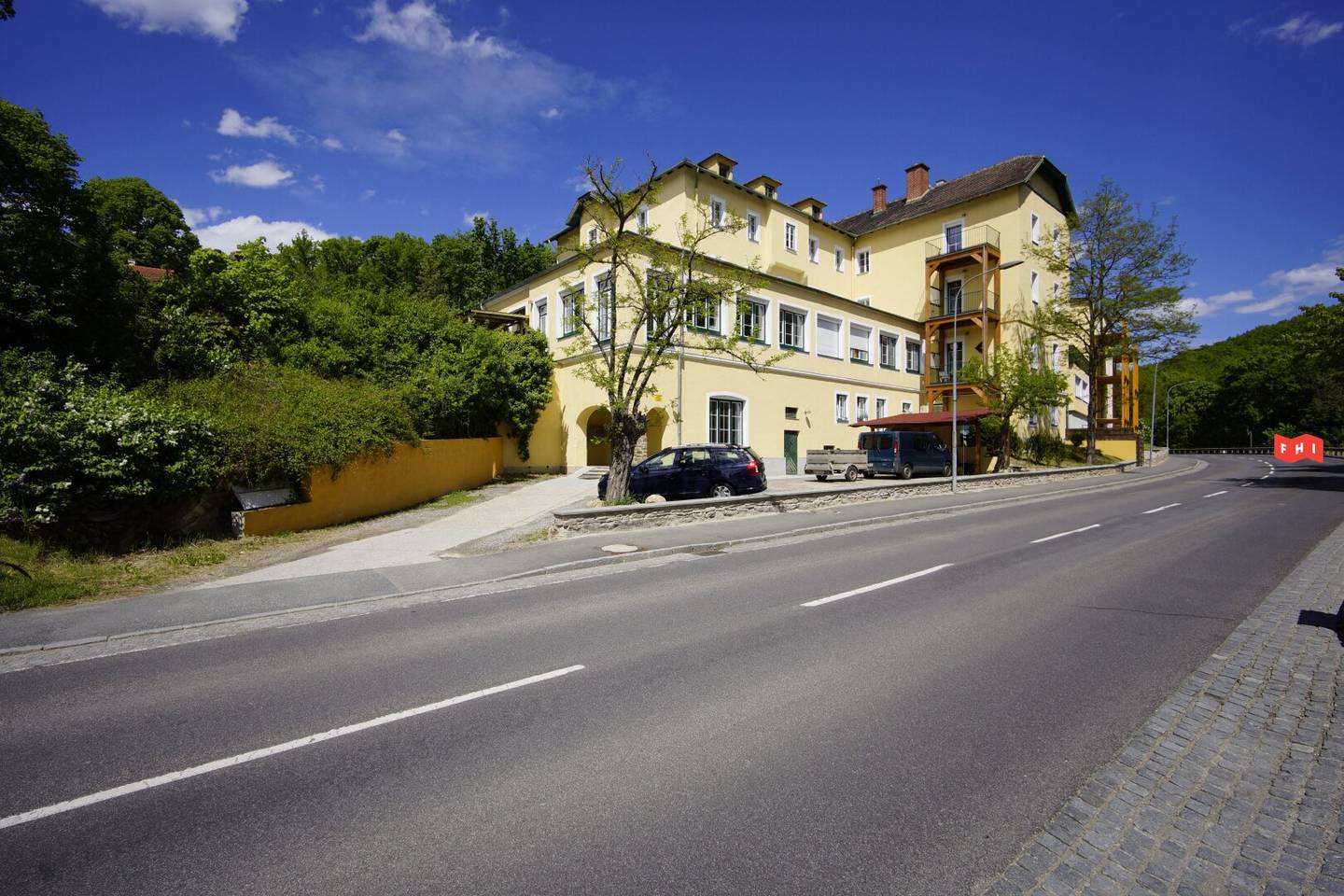 Renovated residential building in the Kamptal (Lower Austria) with approx. 7.2% target yield