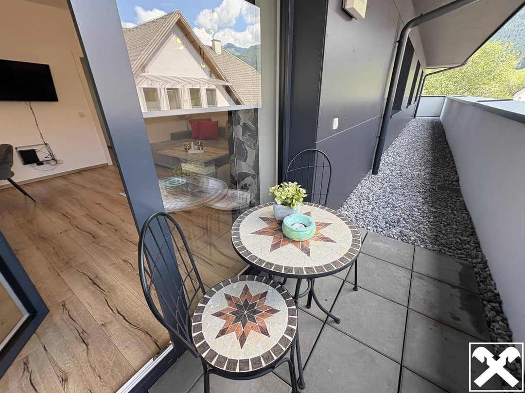Apartment central furnished balcony mountain view