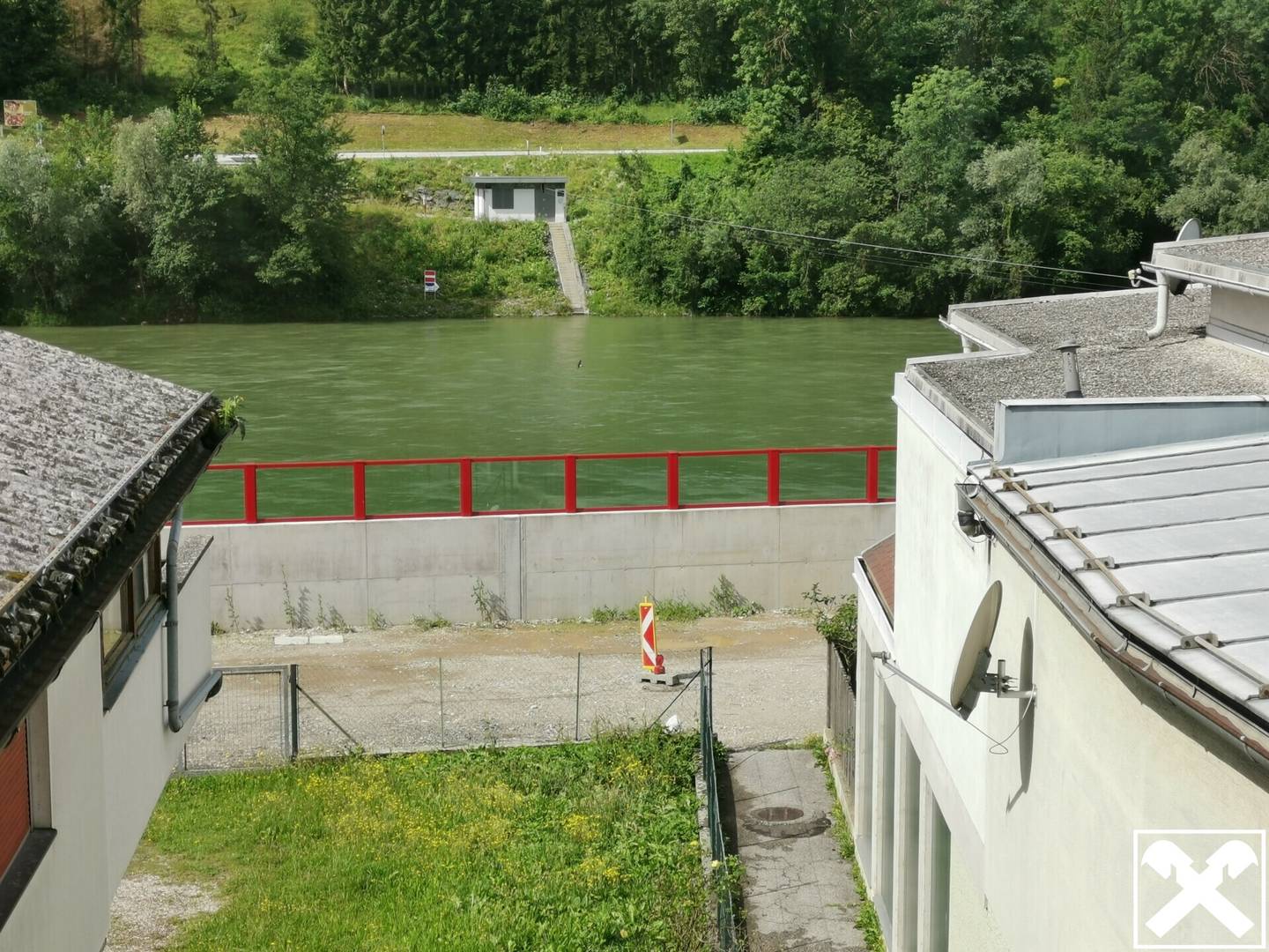 Geschäftshaus mit Gärtnerei, Café & Wohnungen in Lavamünd im Lavanttal