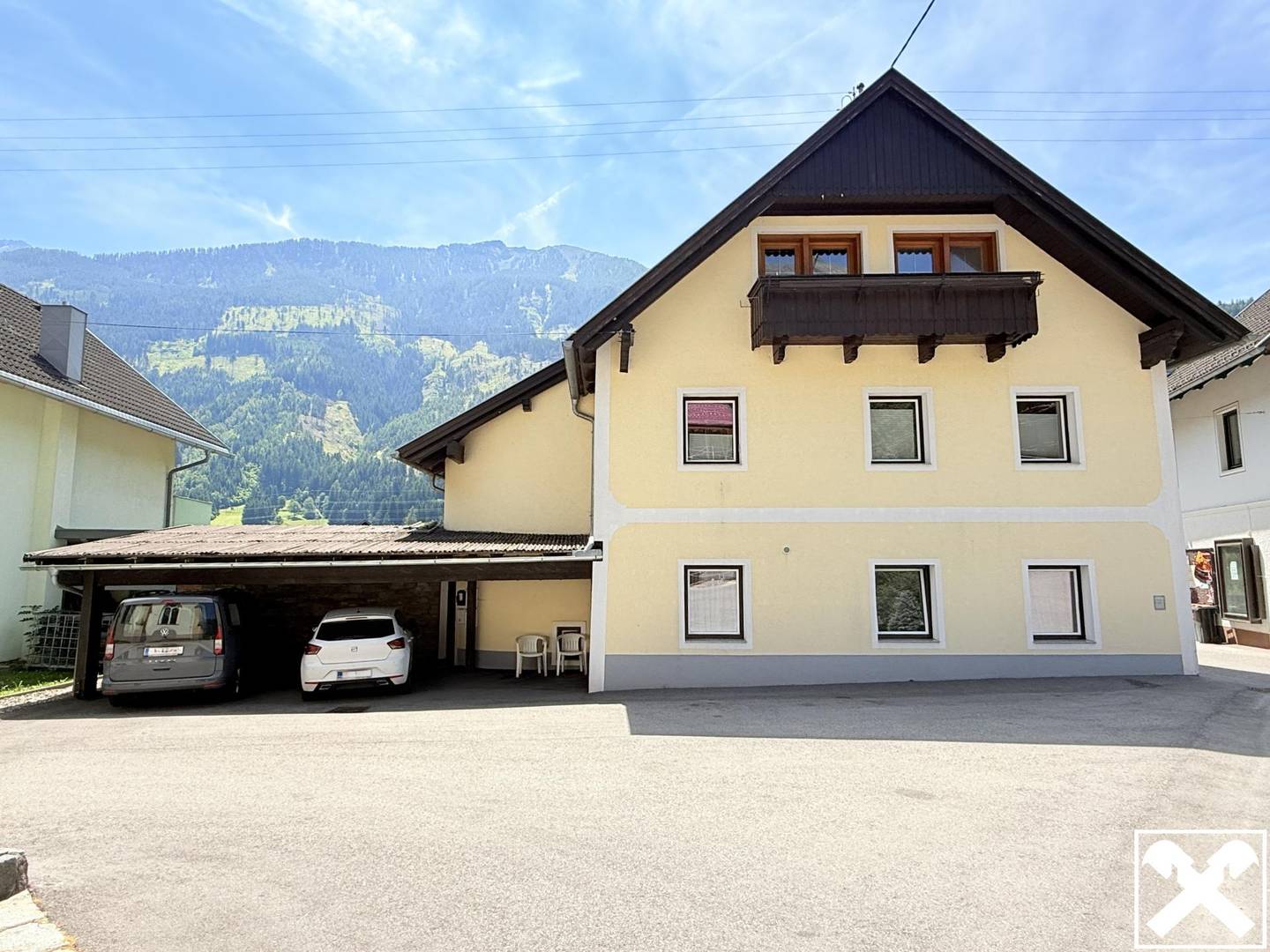 Jede Menge Möglichkeiten-Mehrfamilienhaus mit 5 Einheiten und großzügigem Garten