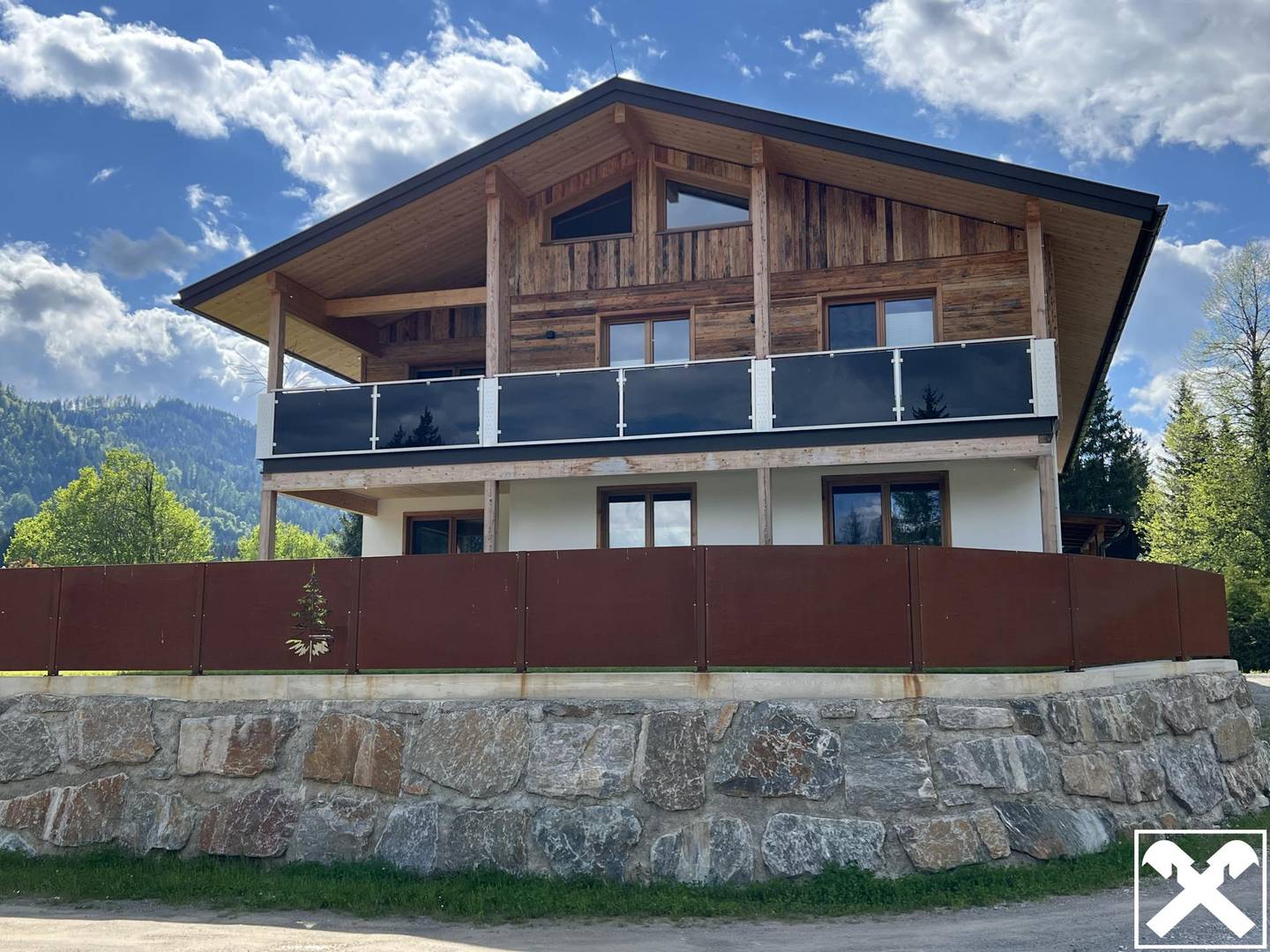 Erstbezug Wohnung im alpinen Stil am See
