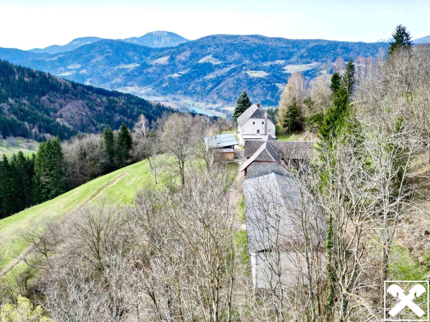 !Preisreduktion! Absolute Ruhelage - Landwirtschaft mit Panoramablick im Süden Kärntens