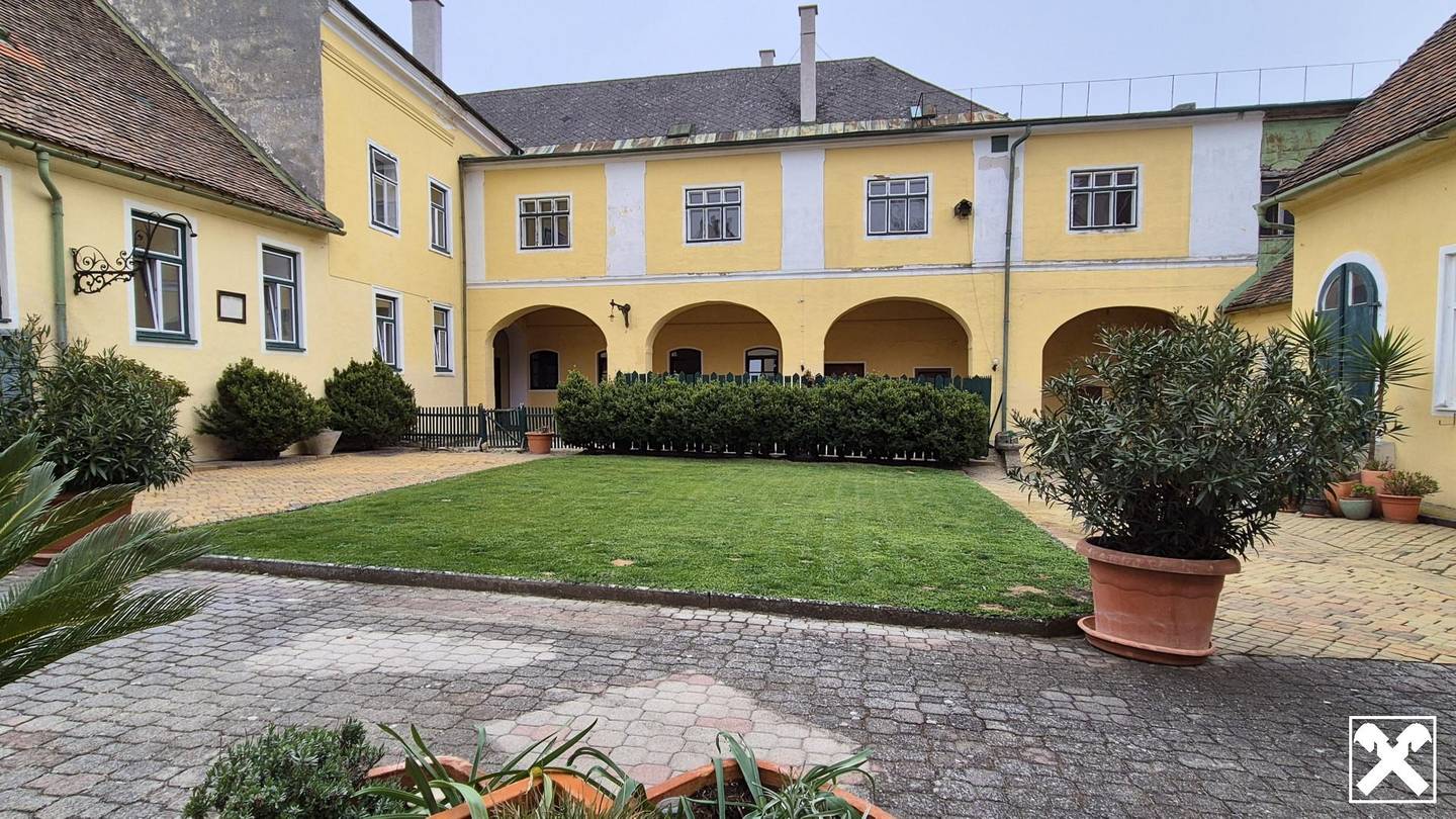 Historic Townhouse in Retz