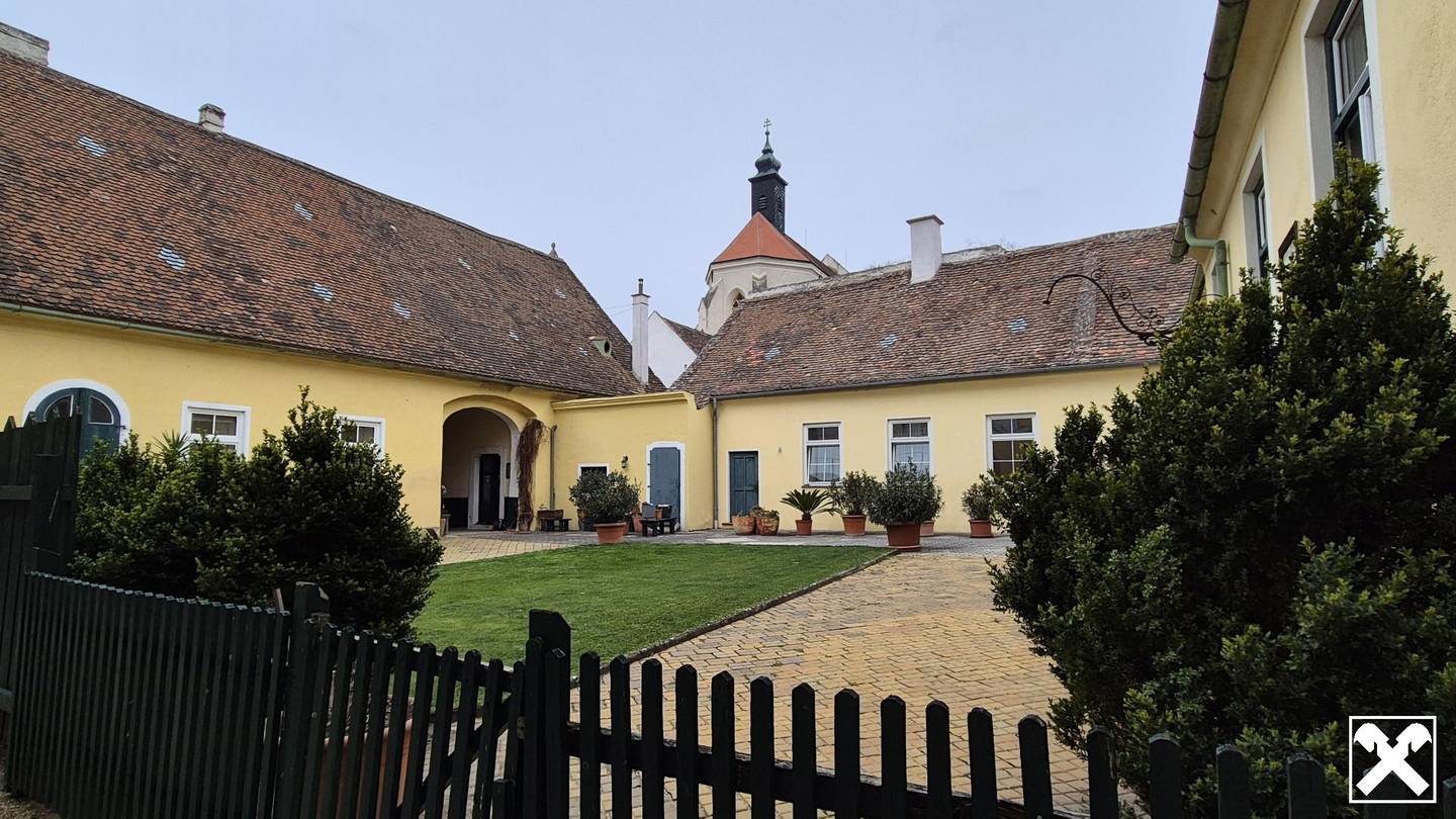 Historic Townhouse in Retz