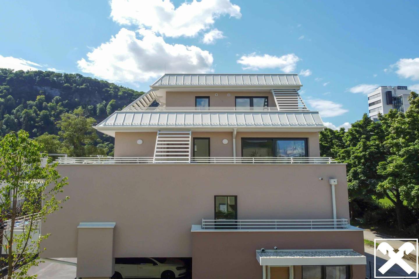 Apartment with two balconies and floor heating