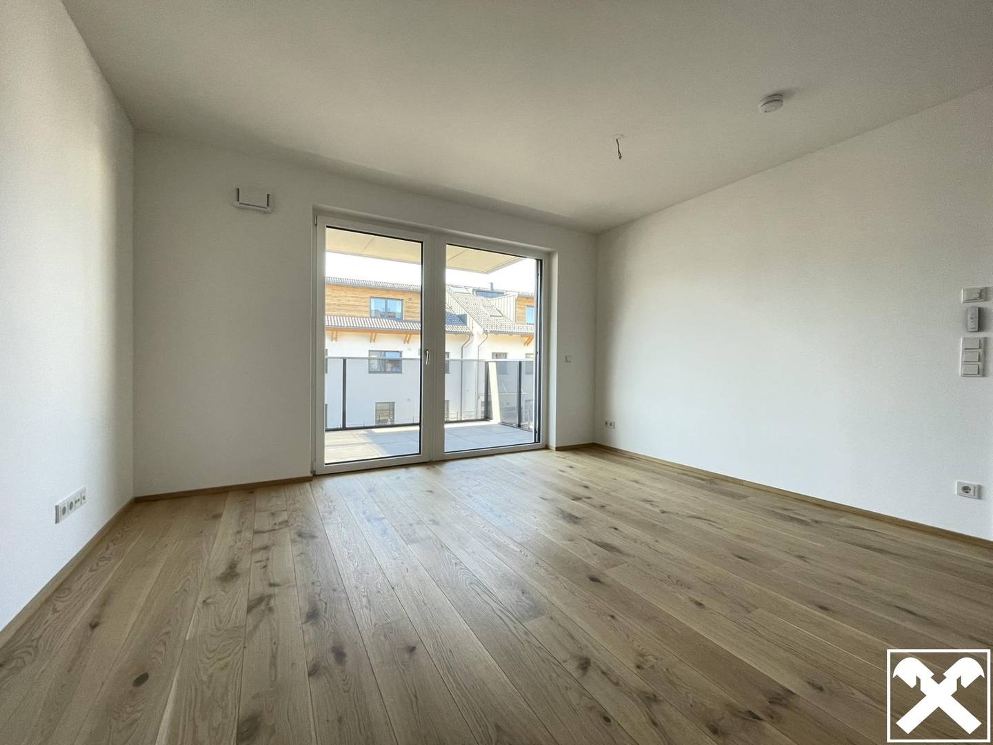 New build apartment with floor heating and lift