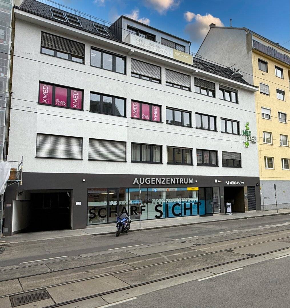 Practice rooms in MEDBASE19 opposite PRIVATKLINIK Döbling I U6 &amp; U4 and D-Wagen