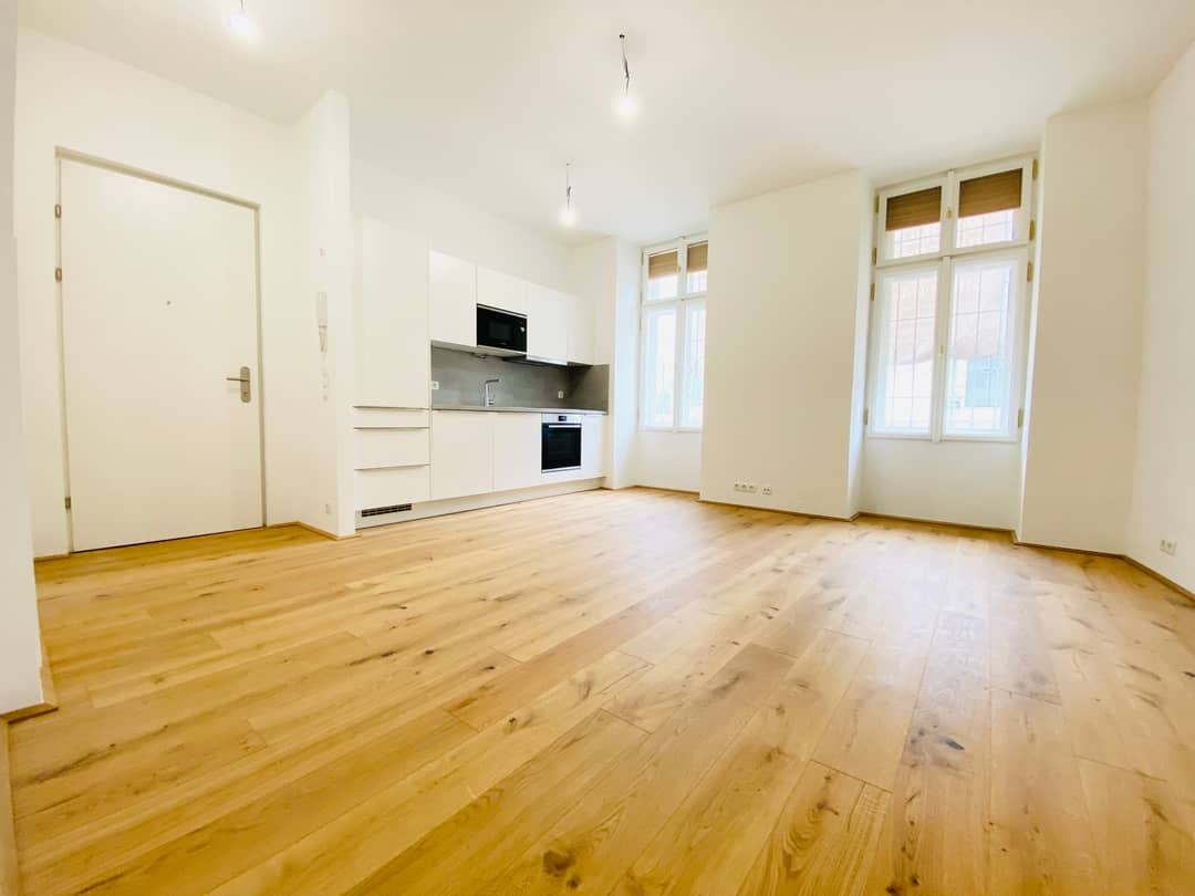 Erdgeschosswohnung Erstbezug nach Sanierung Altbau