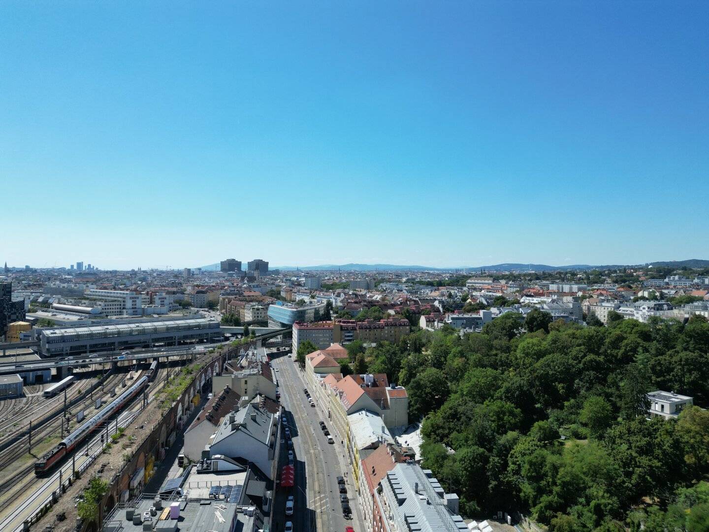 Practice rooms in MEDBASE19 opposite PRIVATKLINIK Döbling I U6 &amp; U4 and D-Wagen
