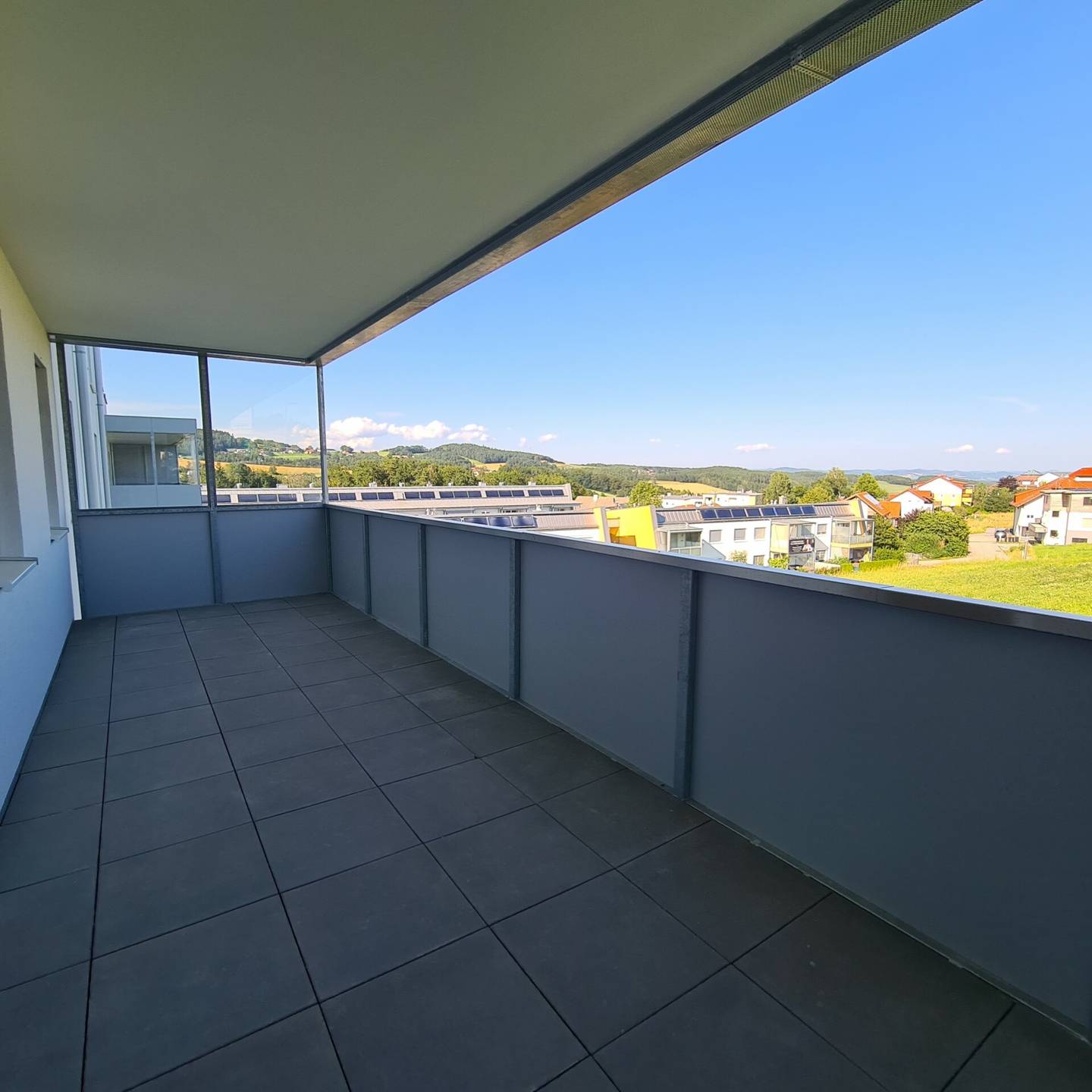 Brand new apartment in Altenberg center loggia