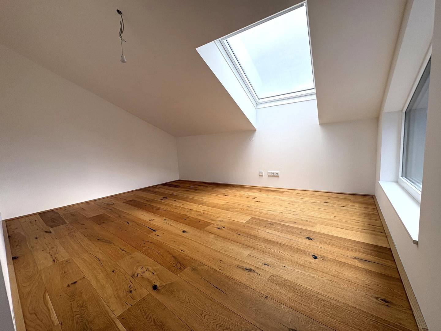 Attic apartment newly built in market square location