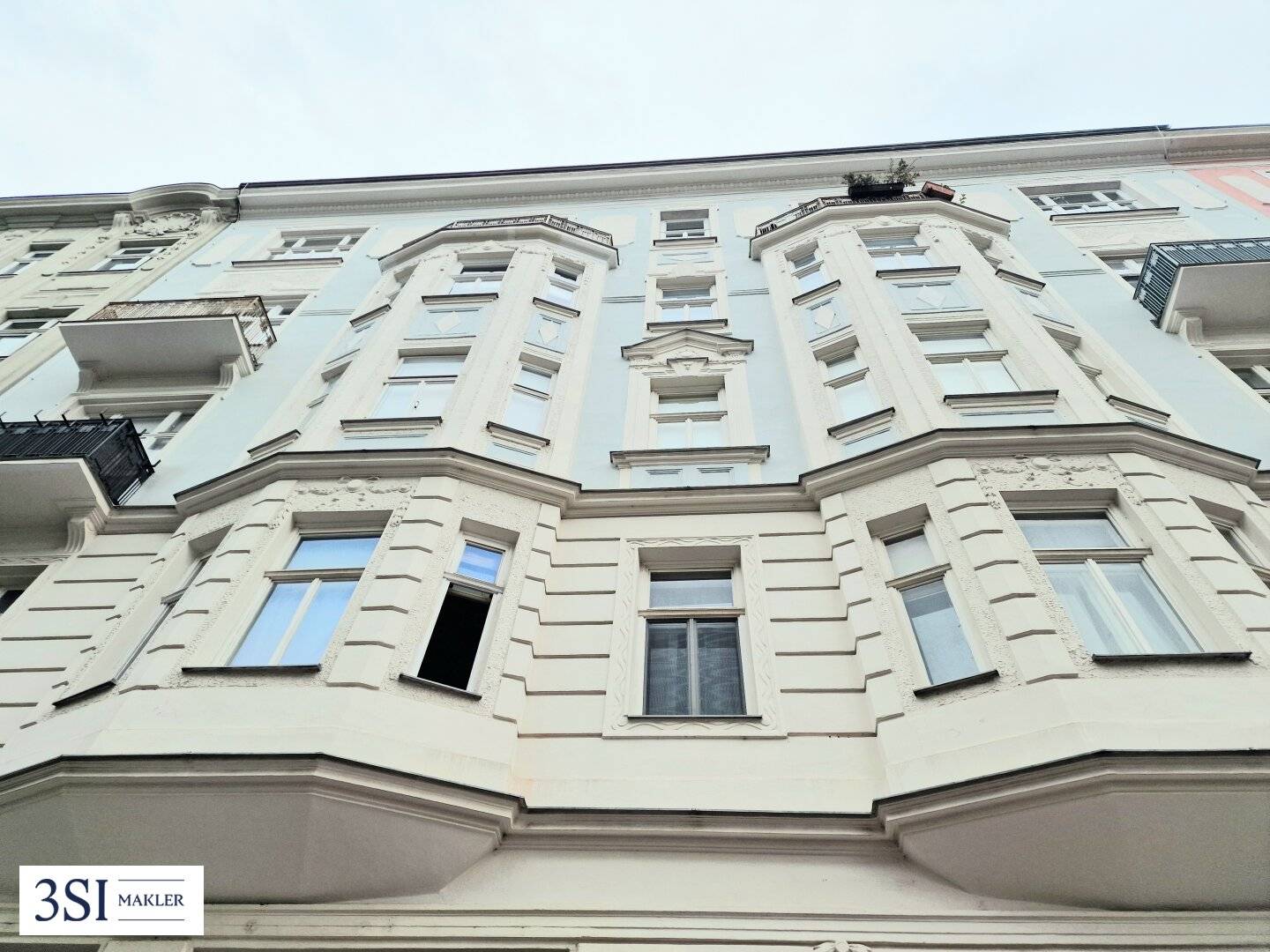 Wohnung nahe Hundertwasserhaus helle Loggia grüne Lage