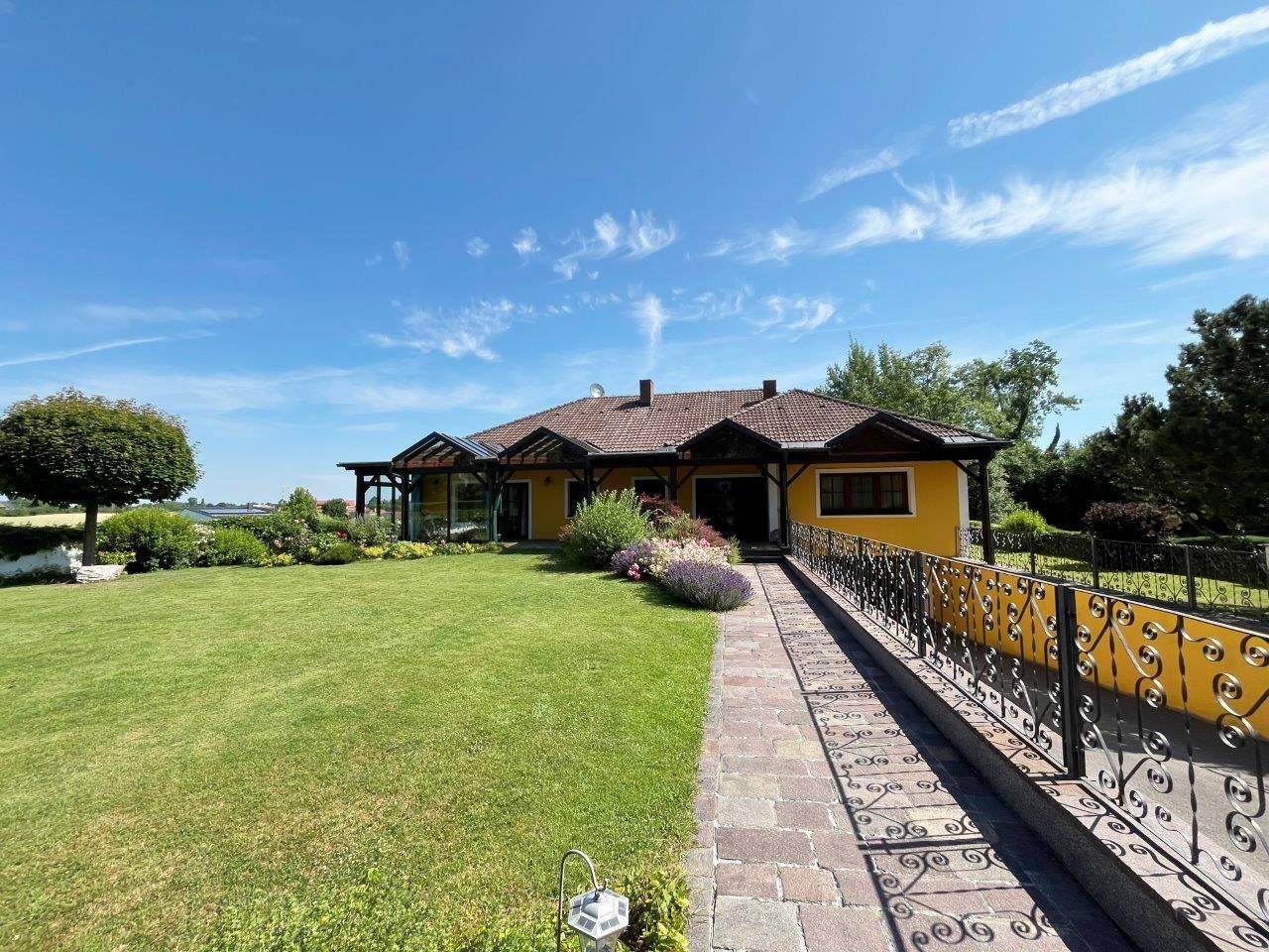 Großzügiger Bungalow in Thalheim bei Wels mit 183 m² Wohnfläche